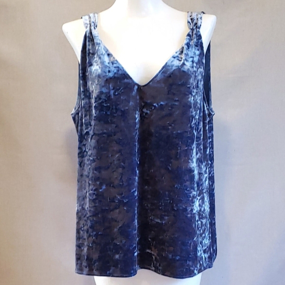 Vince Camuto Tops - Vince Camuto crushed stretch blue Velvet top XL